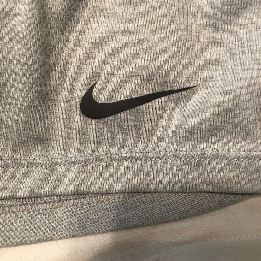 Nike Tank Top - Picture 4 of 4